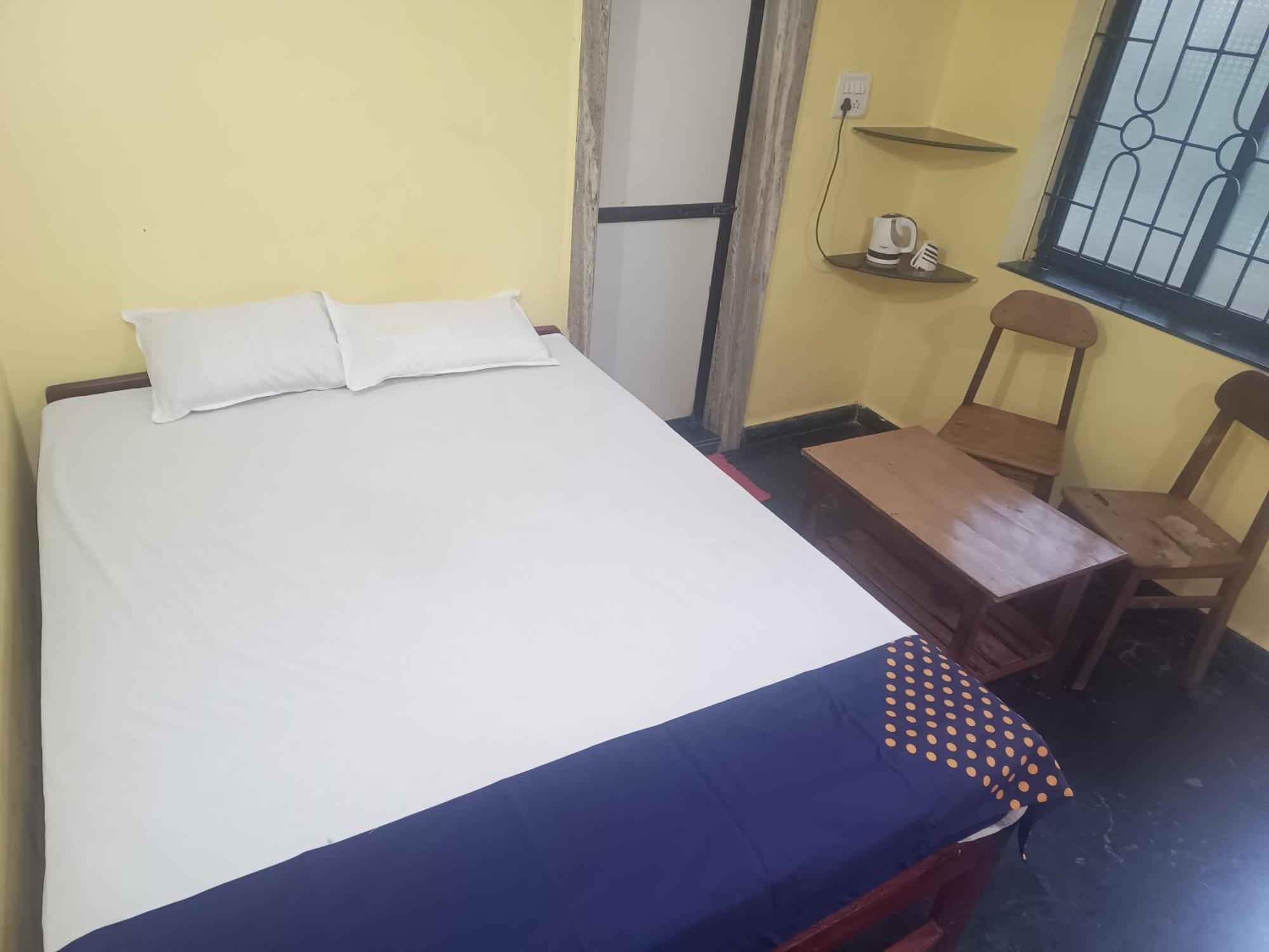Radhabai Hotel Arambol Rum bild